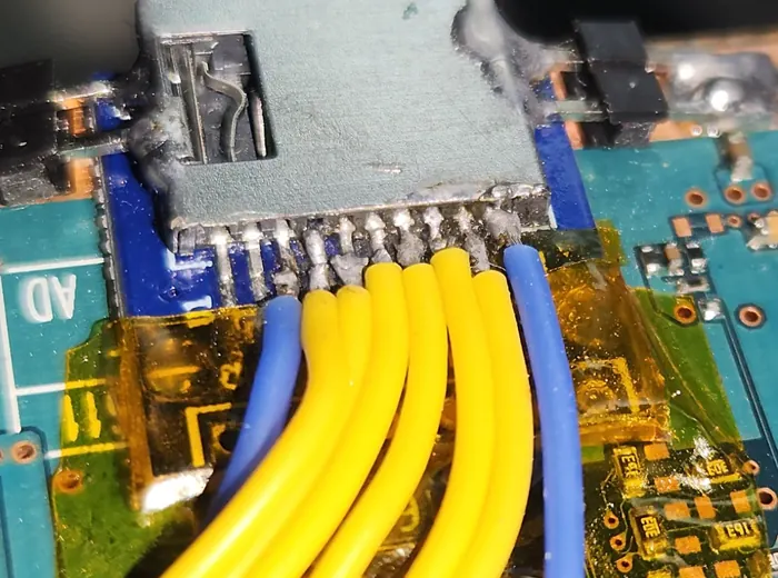 Wiring mod close-up